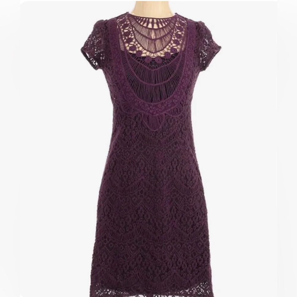 Nanette Lepore embroidered purple lace short sleeve shift dress, size 6